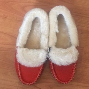Jcrew red and cream fur slippers NWT